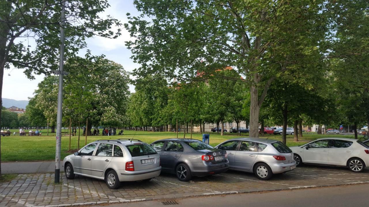 Apartment Roberta Загреб Екстериор снимка